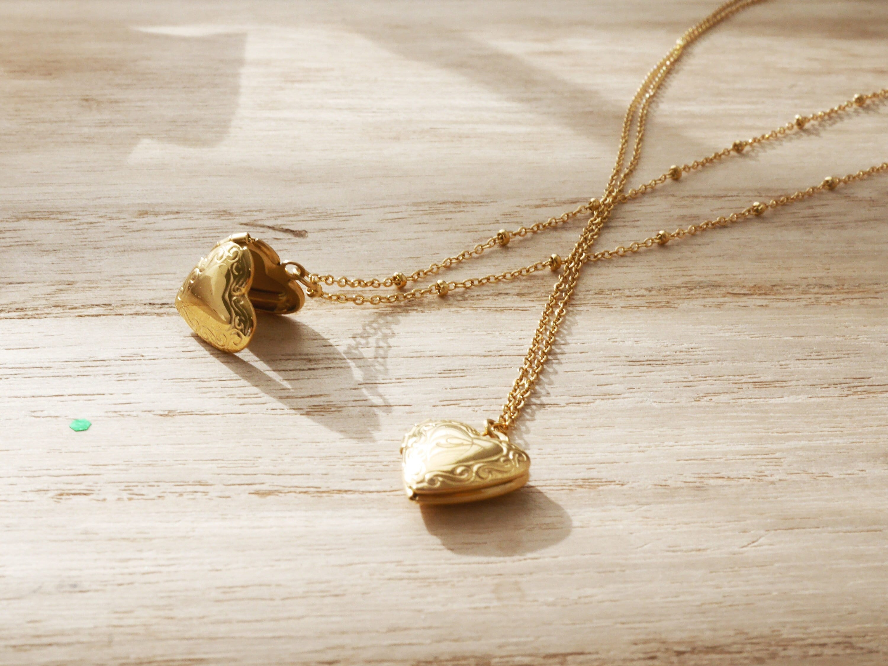 Engraved Mini Heart Locket Necklace Gold Heart Keepsake Beaded Chain 20